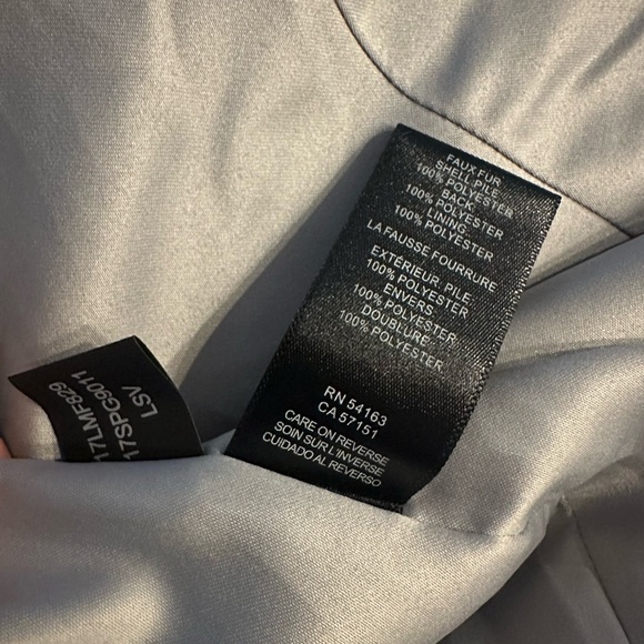 Kenneth Cole Cozy Gray Faux Fur Jacket size M - Picture 11 of 11